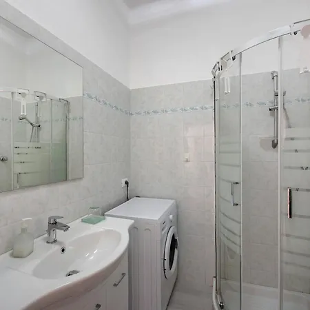 A Due Passi Dal Mare 阿伦扎诺